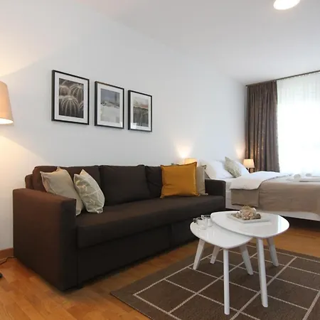 Evergreen - In To Relax And Enjoy, Parking 5 Eur Per Day Apartament Belgrad