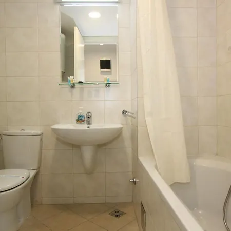 Evergreen - In To Relax And Enjoy, Parking 5 Eur Per Day