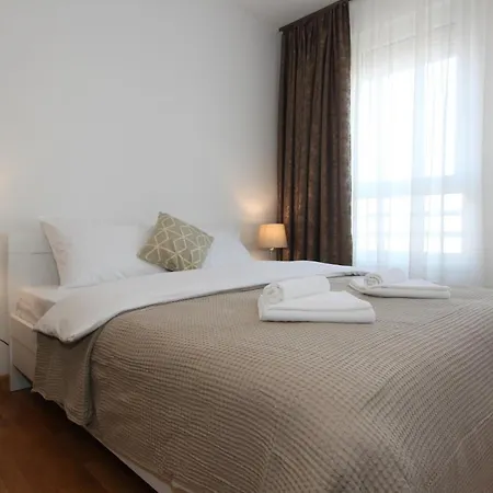 Evergreen - In To Relax And Enjoy, Parking 5 Eur Per Day Apartmán *