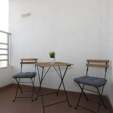 Evergreen - In To Relax And Enjoy, Parking 5 Eur Per Day Belgrad